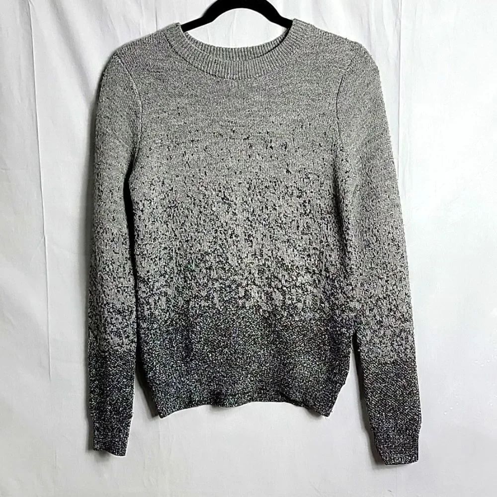 🖤5/$20🖤 H&M.. black & gray ombre style sweater..